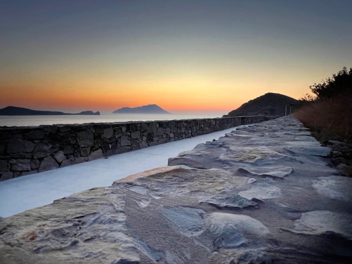 Echoes Milos Plaka  Exterior foto